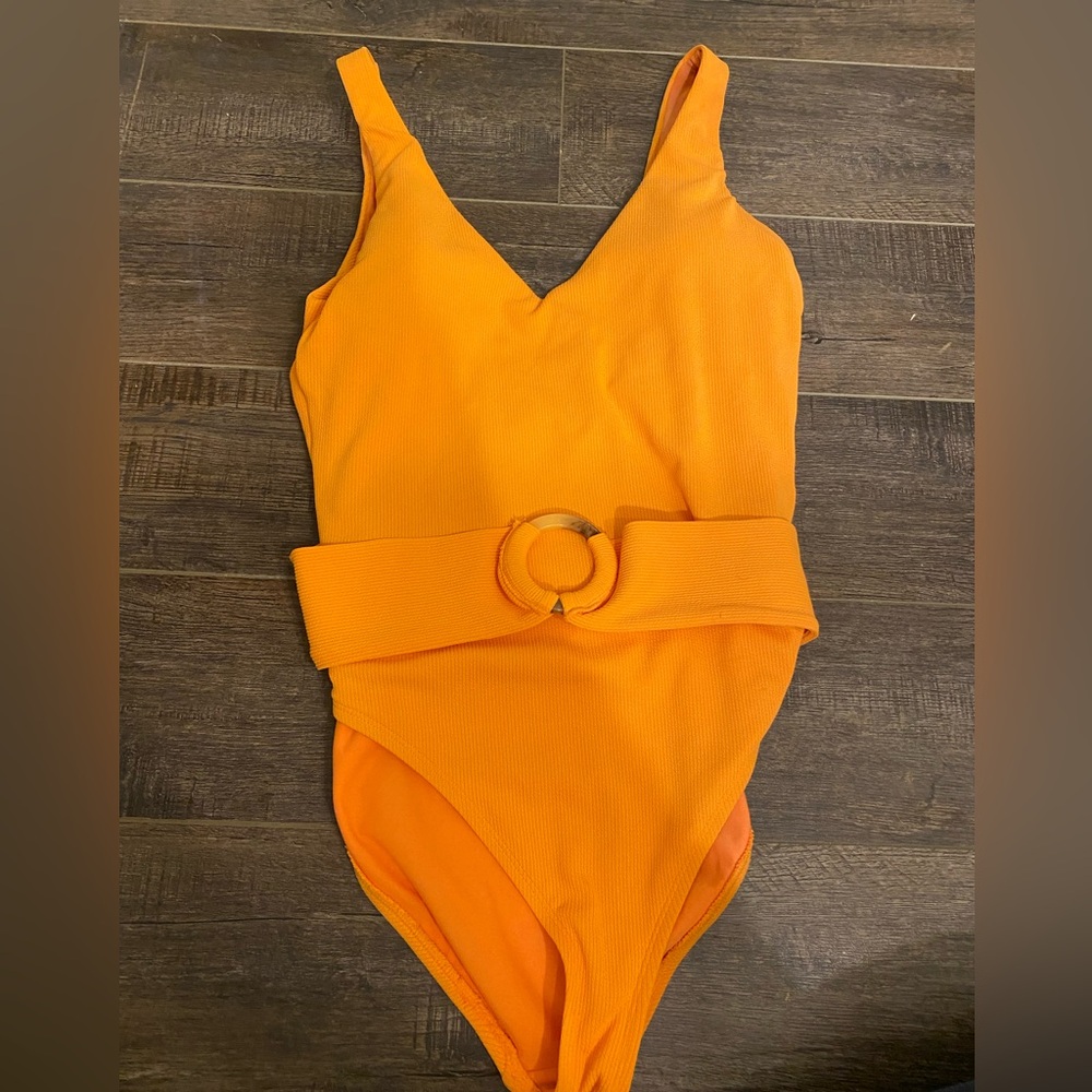 Jessica Simpson like new orange bathing suit medium